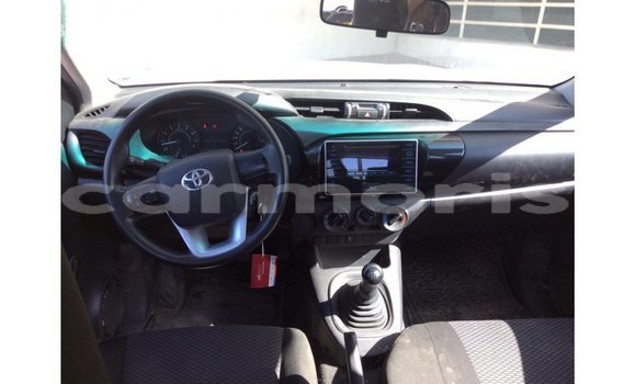 Buy Import Toyota Hilux White Car in Import - Dubai in Agalega Islands Buy Import Toyota Hilux White Car in Import - Dubai in Agalega Islands