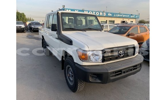 Buy Import Toyota Land Cruiser White Car in Import - Dubai in Agalega Islands Buy Import Toyota Land Cruiser White Car in Import - Dubai in Agalega Islands