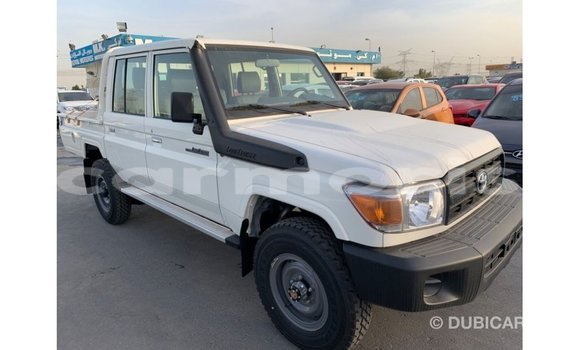 Buy Import Toyota Land Cruiser White Car in Import - Dubai in Agalega Islands Buy Import Toyota Land Cruiser White Car in Import - Dubai in Agalega Islands