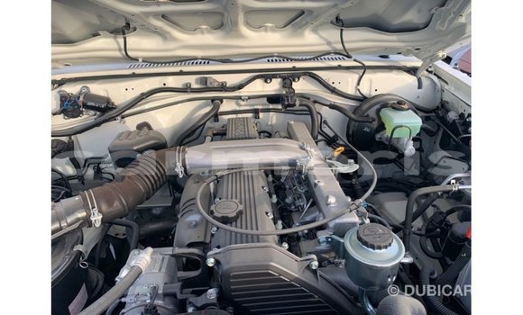 Buy Import Toyota Land Cruiser White Car in Import - Dubai in Agalega Islands Buy Import Toyota Land Cruiser White Car in Import - Dubai in Agalega Islands