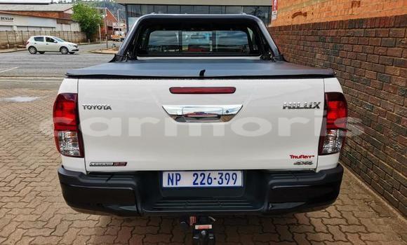 Buy Used Toyota Hilux White Car in Port Louis in Port Louis District Buy Used Toyota Hilux White Car in Port Louis in Port Louis District