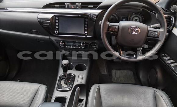 Buy Used Toyota Hilux White Car in Port Louis in Port Louis District Buy Used Toyota Hilux White Car in Port Louis in Port Louis District