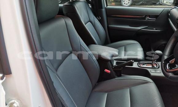 Buy Used Toyota Hilux White Car in Port Louis in Port Louis District Buy Used Toyota Hilux White Car in Port Louis in Port Louis District