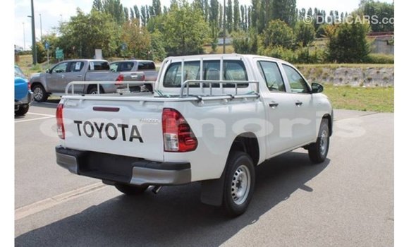 Buy Import Toyota Hilux White Car in Import - Dubai in Agalega Islands Buy Import Toyota Hilux White Car in Import - Dubai in Agalega Islands