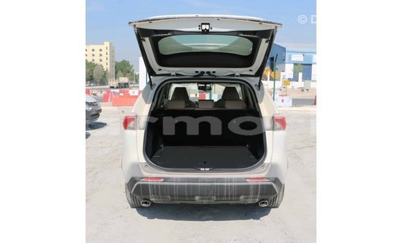 Buy Import Toyota HiAce White Truck in Import - Dubai in Agalega Islands Buy Import Toyota HiAce White Truck in Import - Dubai in Agalega Islands