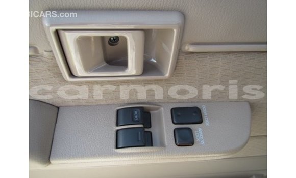 Acheter Import Voiture Toyota Land Cruiser Blanc à Import - Dubai, Îles Agalega Acheter Import Voiture Toyota Land Cruiser Blanc à Import - Dubai, Îles Agalega