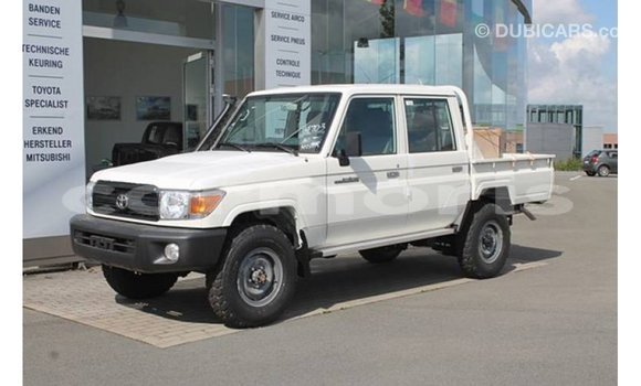 Buy Import Toyota Land Cruiser White Car in Import - Dubai in Agalega Islands Buy Import Toyota Land Cruiser White Car in Import - Dubai in Agalega Islands