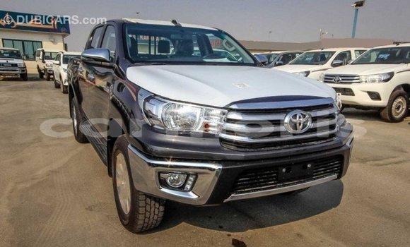 Acheter Import Voiture Toyota Hilux Noir à Import - Dubai, Îles Agalega Acheter Import Voiture Toyota Hilux Noir à Import - Dubai, Îles Agalega