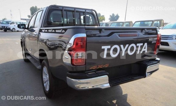 Acheter Import Voiture Toyota Hilux Noir à Import - Dubai, Îles Agalega Acheter Import Voiture Toyota Hilux Noir à Import - Dubai, Îles Agalega