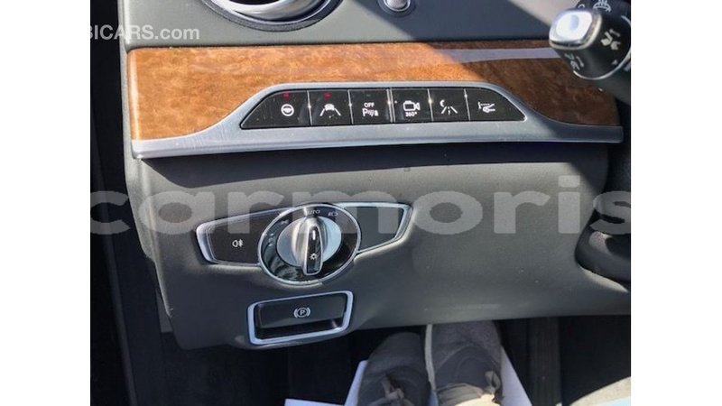 Big with watermark mercedes benz 190 agalega islands import dubai 3188