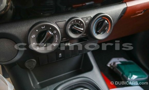 Acheter Import Voiture Toyota Hilux Blanc à Import - Dubai, Îles Agalega Acheter Import Voiture Toyota Hilux Blanc à Import - Dubai, Îles Agalega