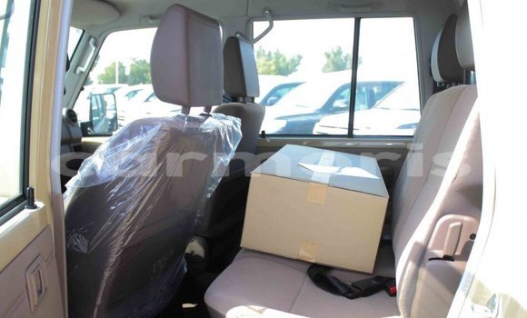 Buy Import Toyota Land Cruiser Beige Car in Import - Dubai in Agalega Islands Buy Import Toyota Land Cruiser Beige Car in Import - Dubai in Agalega Islands