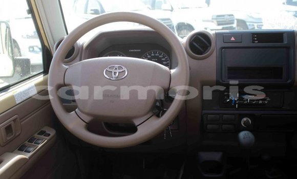 Buy Import Toyota Land Cruiser Beige Car in Import - Dubai in Agalega Islands Buy Import Toyota Land Cruiser Beige Car in Import - Dubai in Agalega Islands