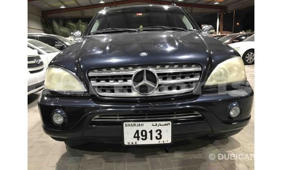 Buy Import Mercedes-Benz 190 (W201) Blue Car in Import - Dubai in Agalega Islands Buy Import Mercedes-Benz 190 (W201) Blue Car in Import - Dubai in Agalega Islands
