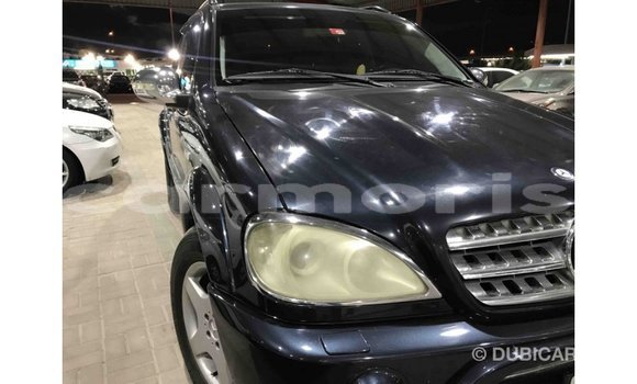 Buy Import Mercedes-Benz 190 (W201) Blue Car in Import - Dubai in Agalega Islands Buy Import Mercedes-Benz 190 (W201) Blue Car in Import - Dubai in Agalega Islands