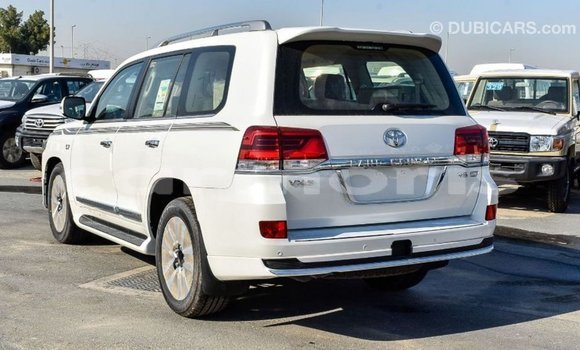 Buy Import Toyota Land Cruiser White Car in Import - Dubai in Agalega Islands Buy Import Toyota Land Cruiser White Car in Import - Dubai in Agalega Islands