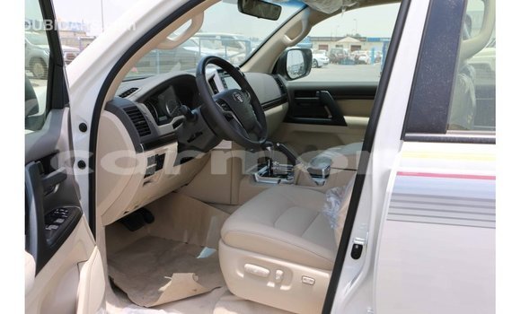 Buy Import Toyota Land Cruiser White Car in Import - Dubai in Agalega Islands Buy Import Toyota Land Cruiser White Car in Import - Dubai in Agalega Islands