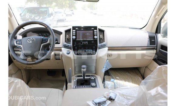 Buy Import Toyota Land Cruiser White Car in Import - Dubai in Agalega Islands Buy Import Toyota Land Cruiser White Car in Import - Dubai in Agalega Islands