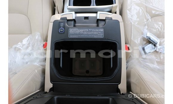 Buy Import Toyota Land Cruiser White Car in Import - Dubai in Agalega Islands Buy Import Toyota Land Cruiser White Car in Import - Dubai in Agalega Islands