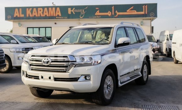 Buy Import Toyota Land Cruiser White Car in Import - Dubai in Agalega Islands Buy Import Toyota Land Cruiser White Car in Import - Dubai in Agalega Islands