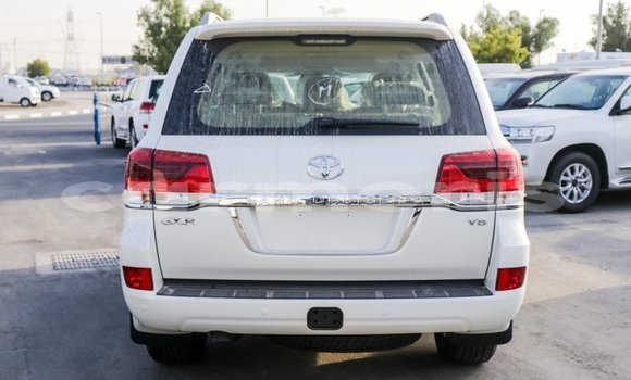 Buy Import Toyota Land Cruiser White Car in Import - Dubai in Agalega Islands Buy Import Toyota Land Cruiser White Car in Import - Dubai in Agalega Islands