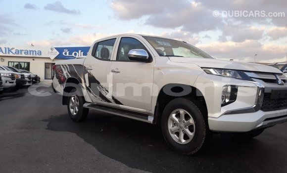 Acheter Import Voiture Mitsubishi L200 Blanc à Import - Dubai, Îles Agalega Acheter Import Voiture Mitsubishi L200 Blanc à Import - Dubai, Îles Agalega