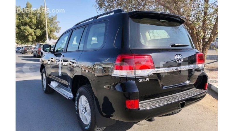 Big with watermark toyota land cruiser agalega islands import dubai 3221