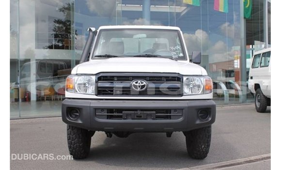 Buy Import Toyota Land Cruiser White Car in Import - Dubai in Agalega Islands Buy Import Toyota Land Cruiser White Car in Import - Dubai in Agalega Islands