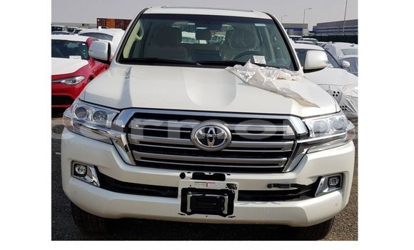 Buy Import Toyota Land Cruiser White Car in Import - Dubai in Agalega Islands Buy Import Toyota Land Cruiser White Car in Import - Dubai in Agalega Islands