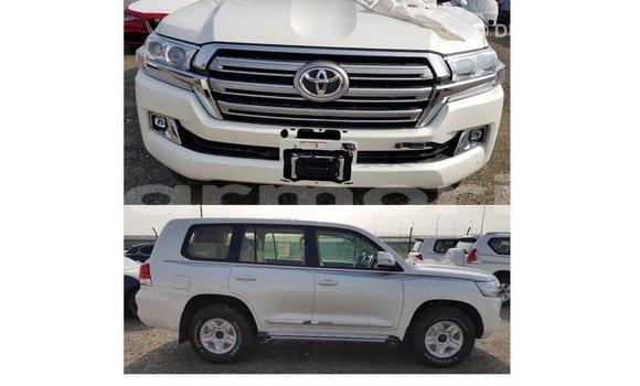 Buy Import Toyota Land Cruiser White Car in Import - Dubai in Agalega Islands Buy Import Toyota Land Cruiser White Car in Import - Dubai in Agalega Islands