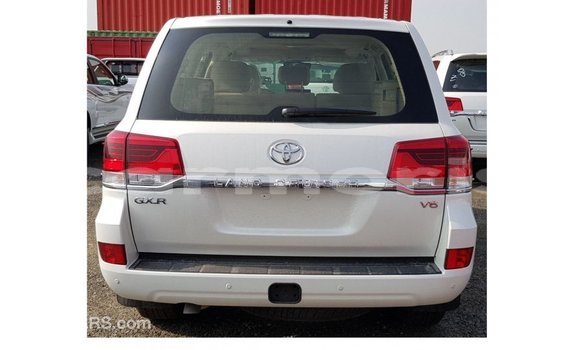 Buy Import Toyota Land Cruiser White Car in Import - Dubai in Agalega Islands Buy Import Toyota Land Cruiser White Car in Import - Dubai in Agalega Islands