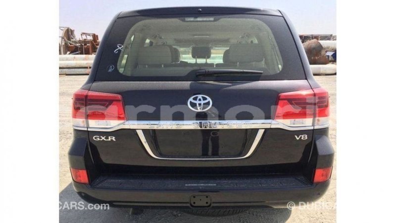Big with watermark toyota land cruiser agalega islands import dubai 3227