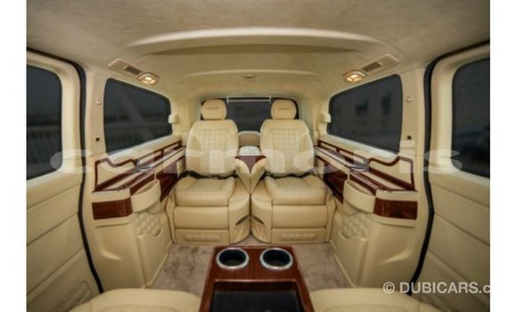 Buy Import Mercedes-Benz 190 (W201) Black Car in Import - Dubai in Agalega Islands