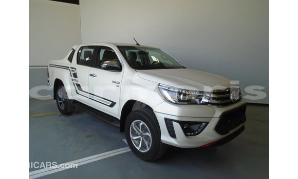 Buy Import Toyota Hilux White Car in Import - Dubai in Agalega Islands Buy Import Toyota Hilux White Car in Import - Dubai in Agalega Islands