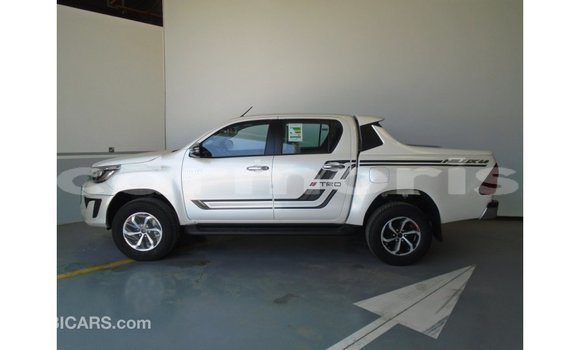 Buy Import Toyota Hilux White Car in Import - Dubai in Agalega Islands Buy Import Toyota Hilux White Car in Import - Dubai in Agalega Islands