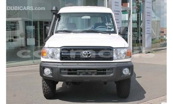 Acheter Import Voiture Toyota Land Cruiser Blanc à Import - Dubai, Îles Agalega Acheter Import Voiture Toyota Land Cruiser Blanc à Import - Dubai, Îles Agalega