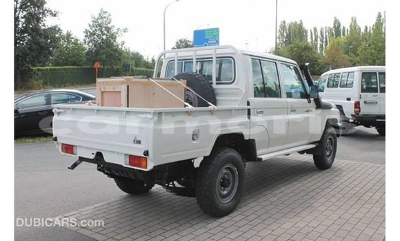 Buy Import Toyota Land Cruiser White Car in Import - Dubai in Agalega Islands Buy Import Toyota Land Cruiser White Car in Import - Dubai in Agalega Islands