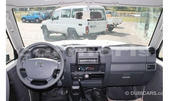Buy Import Toyota Land Cruiser White Car in Import - Dubai in Agalega Islands Buy Import Toyota Land Cruiser White Car in Import - Dubai in Agalega Islands