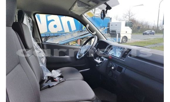 Buy Import Toyota Hiace White Car in Import - Dubai in Agalega Islands Buy Import Toyota Hiace White Car in Import - Dubai in Agalega Islands