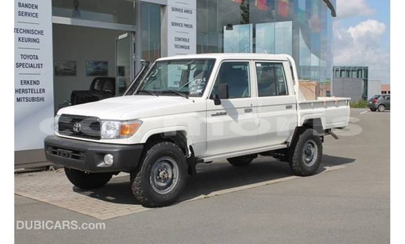 Buy Import Toyota Land Cruiser White Car in Import - Dubai in Agalega Islands Buy Import Toyota Land Cruiser White Car in Import - Dubai in Agalega Islands