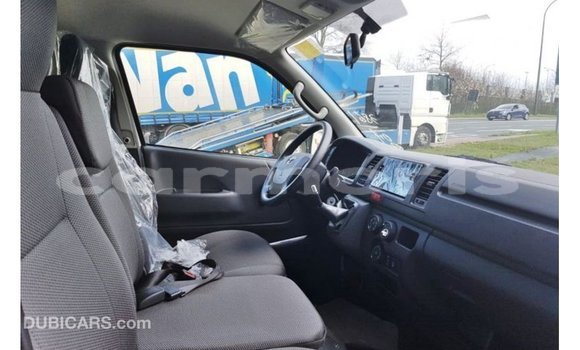 Acheter Import Voiture Toyota Hiace Blanc à Import - Dubai, Îles Agalega Acheter Import Voiture Toyota Hiace Blanc à Import - Dubai, Îles Agalega