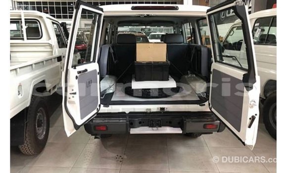 Buy Import Toyota Land Cruiser White Car in Import - Dubai in Agalega Islands Buy Import Toyota Land Cruiser White Car in Import - Dubai in Agalega Islands