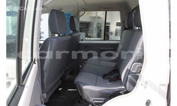 Buy Import Toyota Land Cruiser White Car in Import - Dubai in Agalega Islands Buy Import Toyota Land Cruiser White Car in Import - Dubai in Agalega Islands