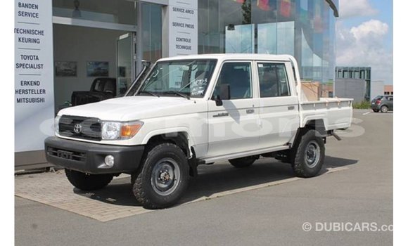 Buy Import Toyota Land Cruiser White Car in Import - Dubai in Agalega Islands Buy Import Toyota Land Cruiser White Car in Import - Dubai in Agalega Islands