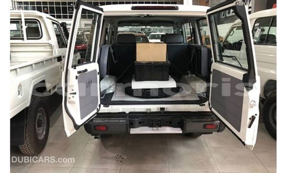 Buy Import Toyota Land Cruiser White Car in Import - Dubai in Agalega Islands Buy Import Toyota Land Cruiser White Car in Import - Dubai in Agalega Islands