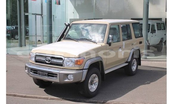 Buy Import Toyota Land Cruiser Beige Car in Import - Dubai in Agalega Islands Buy Import Toyota Land Cruiser Beige Car in Import - Dubai in Agalega Islands