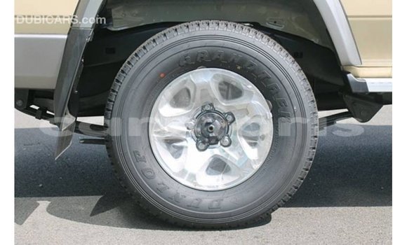 Buy Import Toyota Land Cruiser Beige Car in Import - Dubai in Agalega Islands Buy Import Toyota Land Cruiser Beige Car in Import - Dubai in Agalega Islands