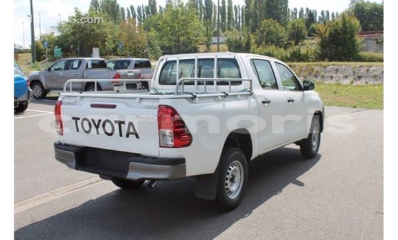 Buy Import Toyota Hilux White Car in Import - Dubai in Agalega Islands Buy Import Toyota Hilux White Car in Import - Dubai in Agalega Islands