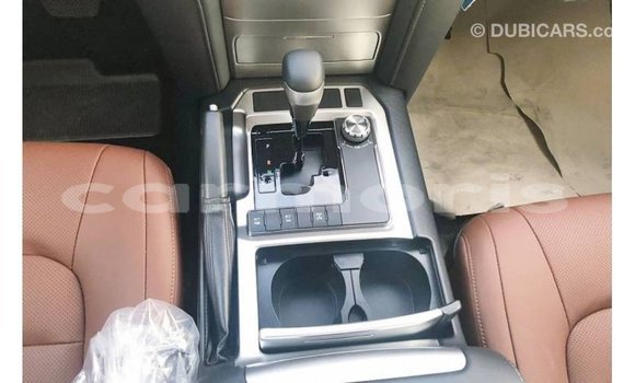 Acheter Import Voiture Toyota Land Cruiser Noir à Import - Dubai, Îles Agalega Acheter Import Voiture Toyota Land Cruiser Noir à Import - Dubai, Îles Agalega