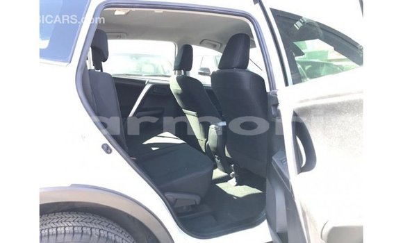 Buy Import Toyota HiAce White Truck in Import - Dubai in Agalega Islands Buy Import Toyota HiAce White Truck in Import - Dubai in Agalega Islands